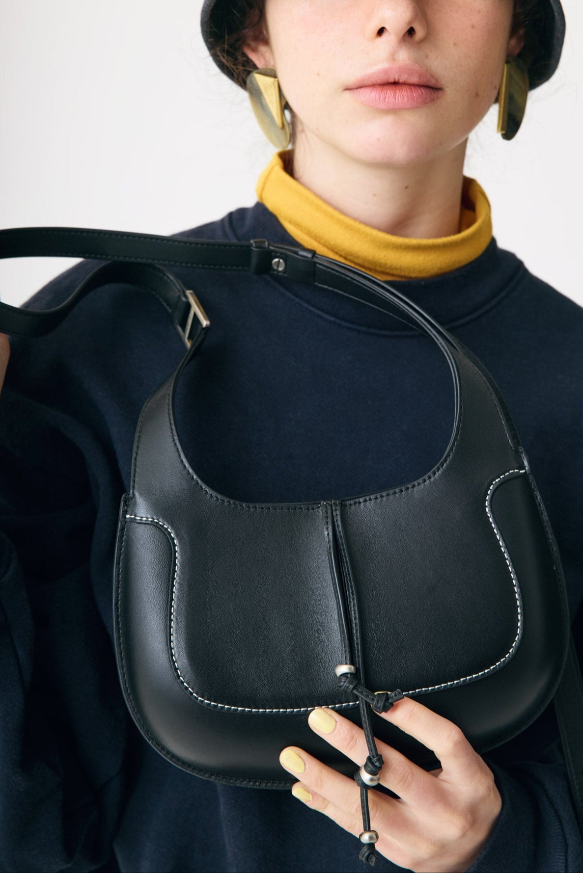 Shell cross bag