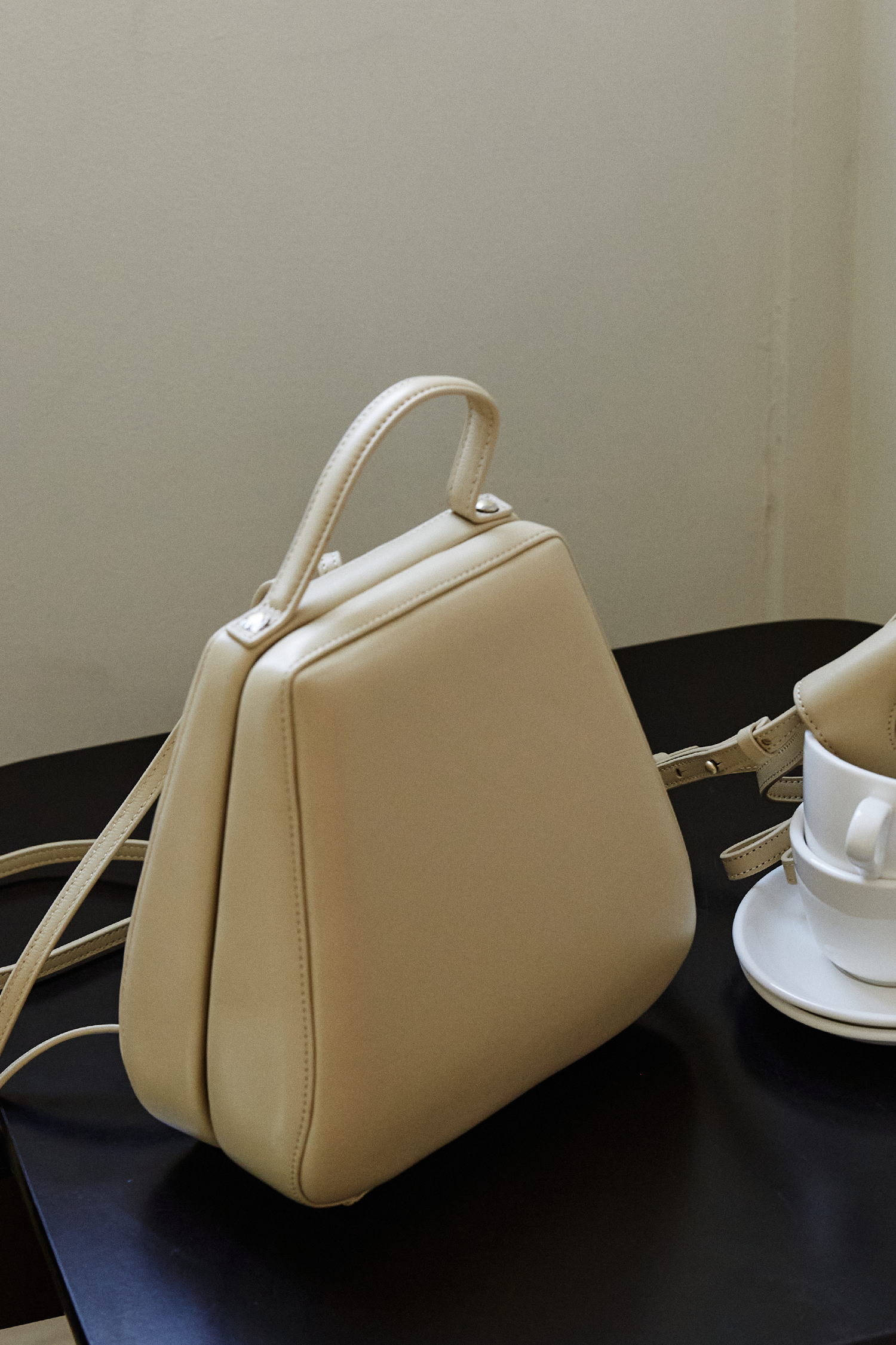 Shell teen bag