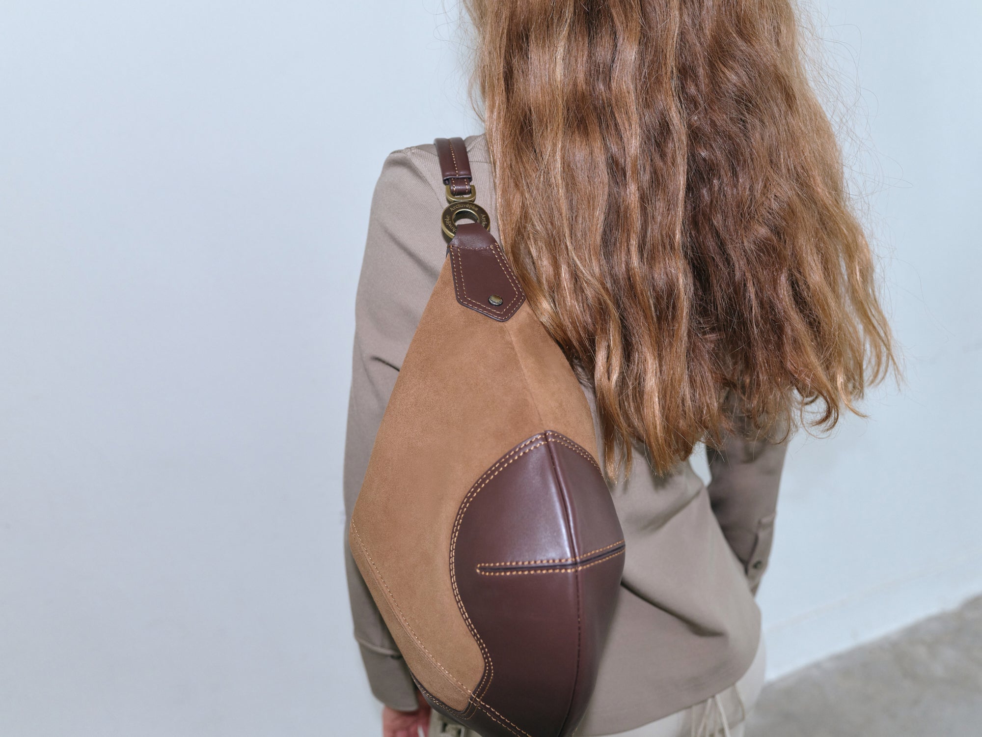 TONDO HOBO BAG (SUEDE)