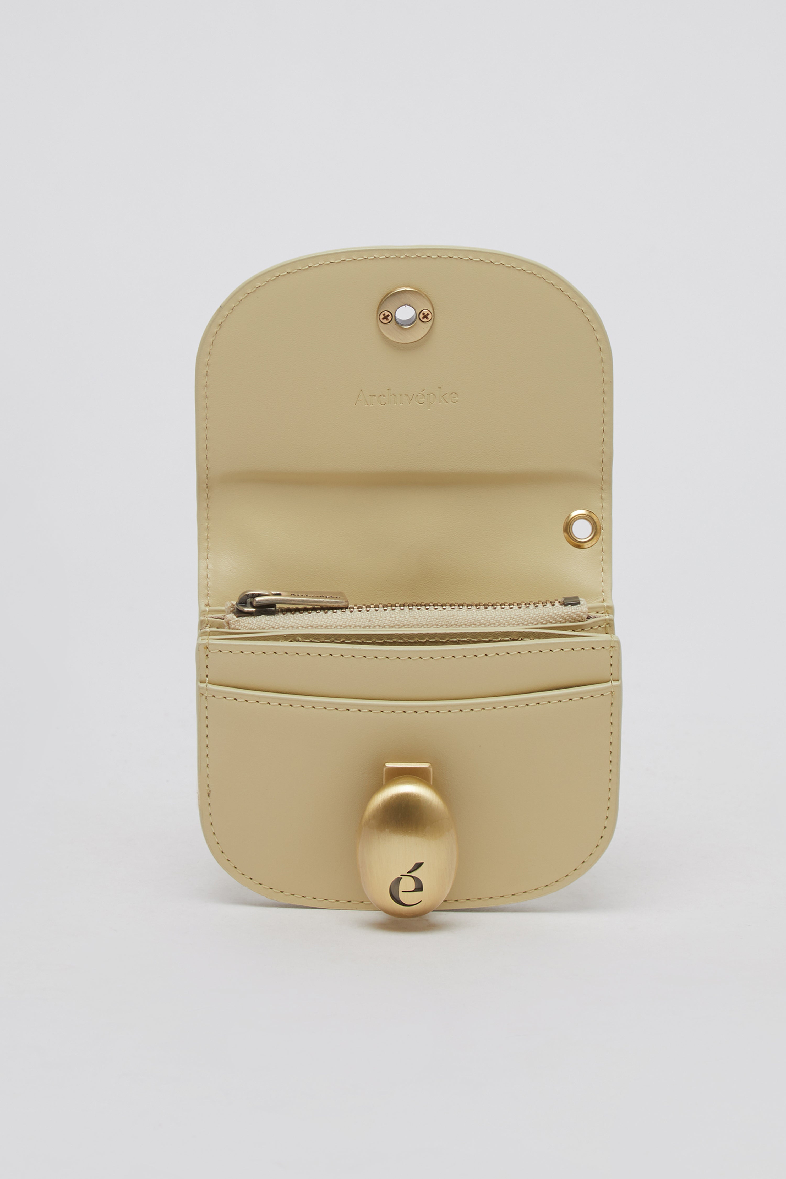 Egg mini wallet Butter