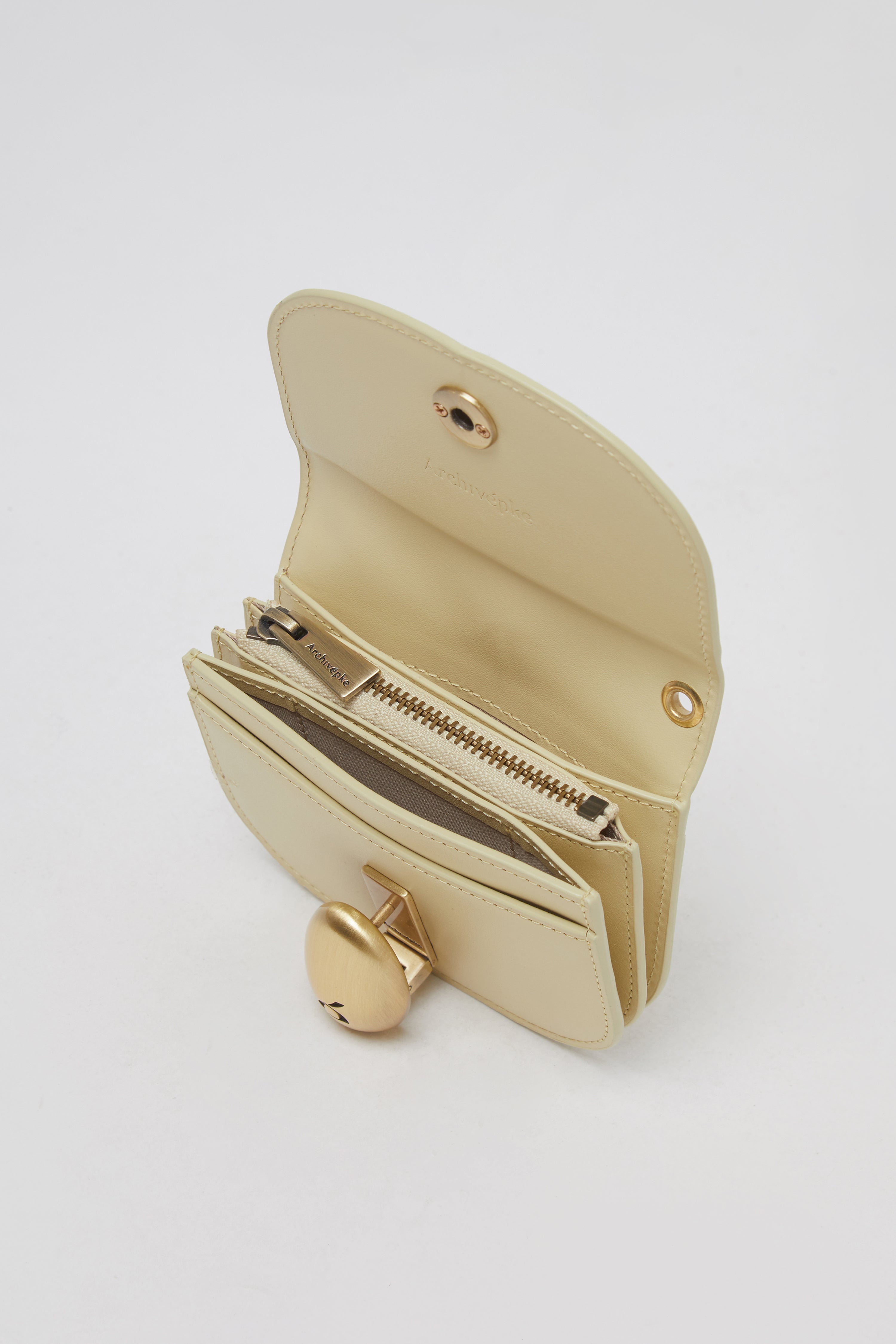 Egg mini wallet Butter