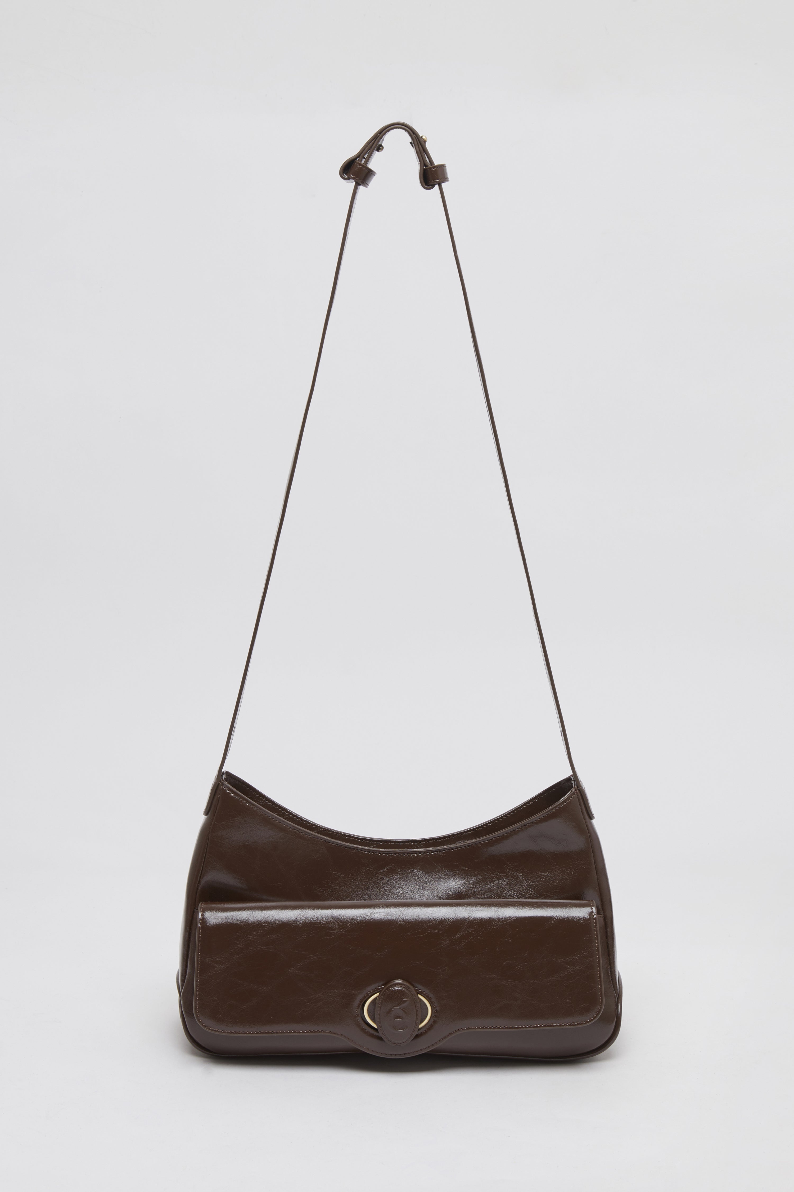 Oval room bag