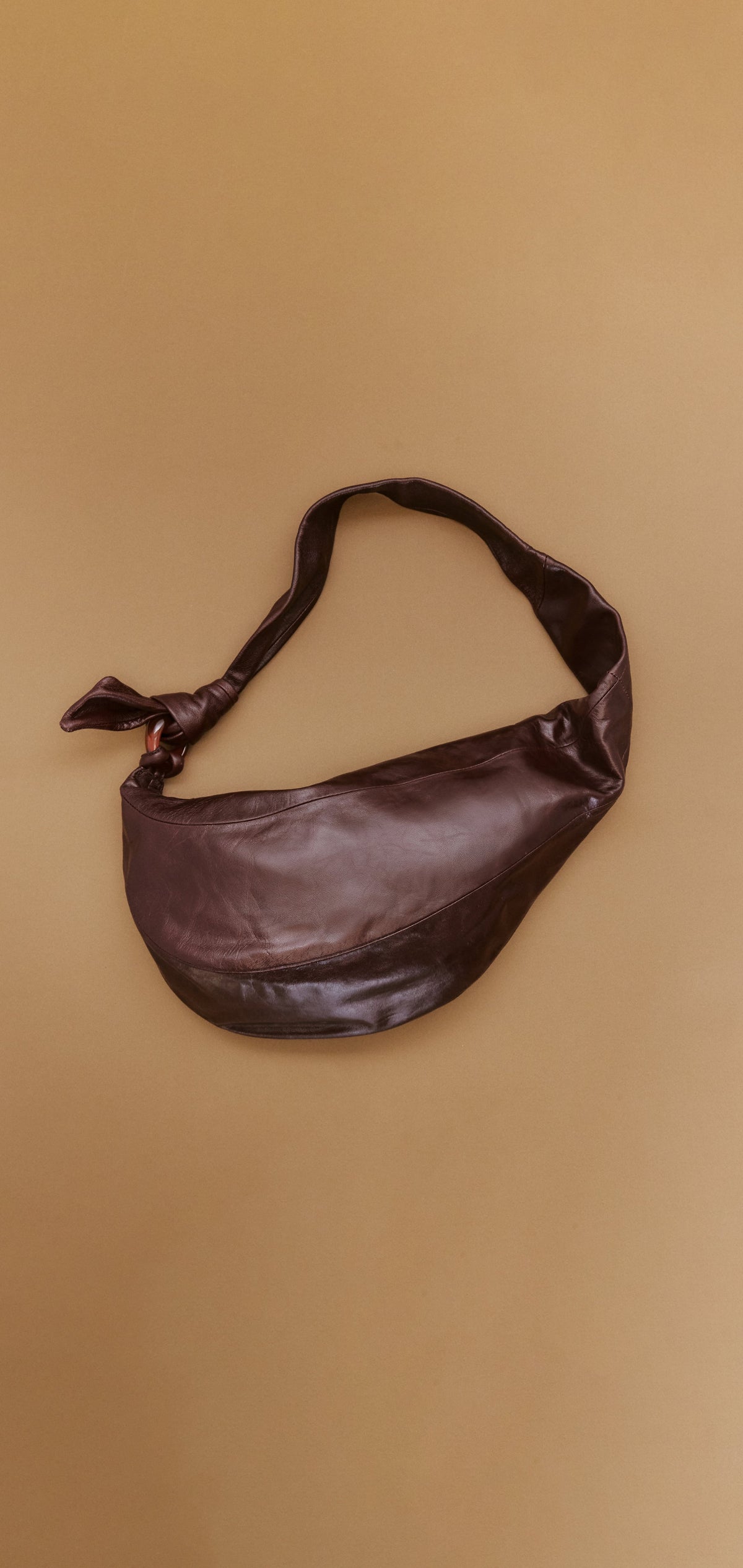 Fling messenger bag