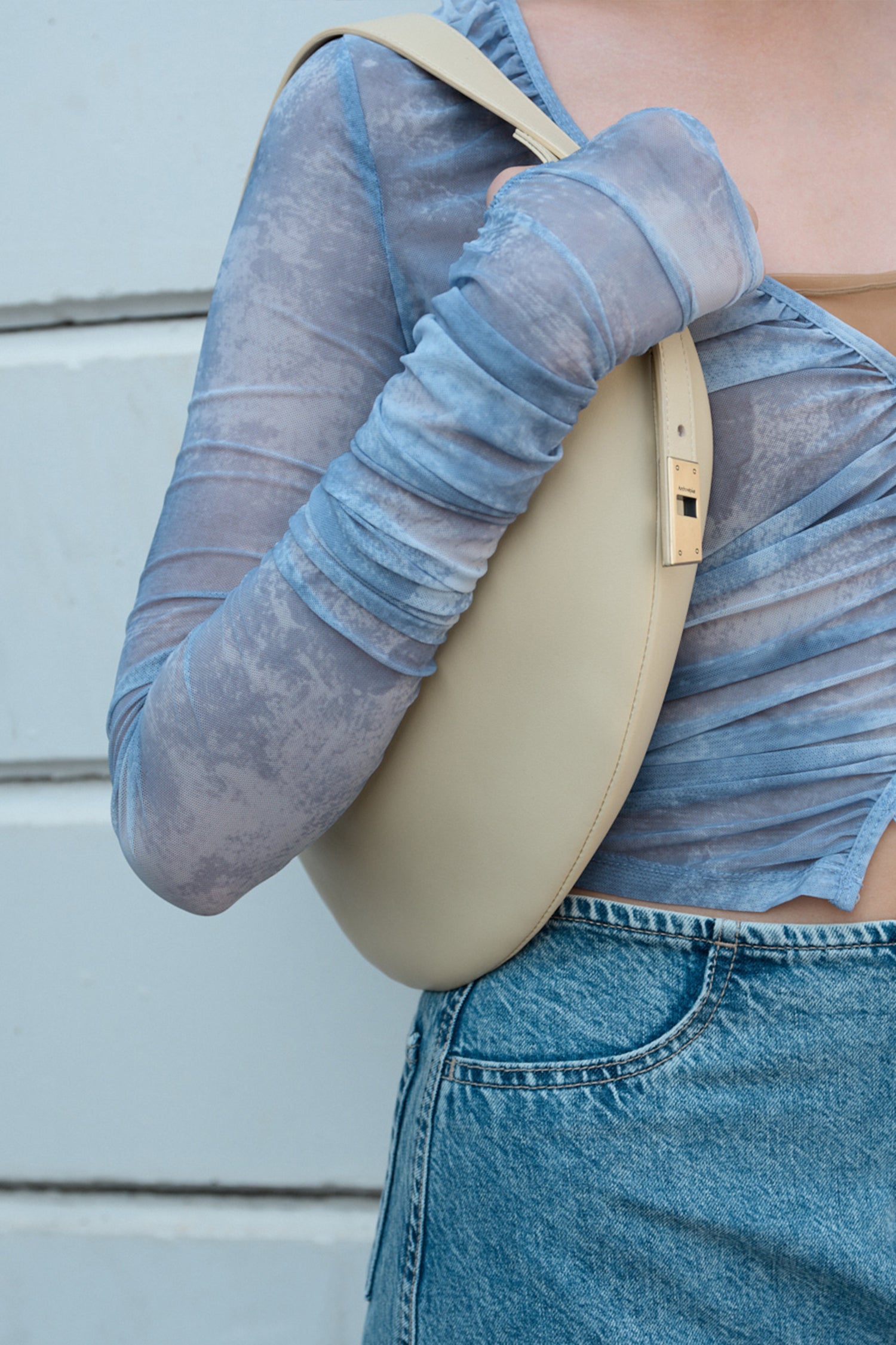 Clip hobo bag