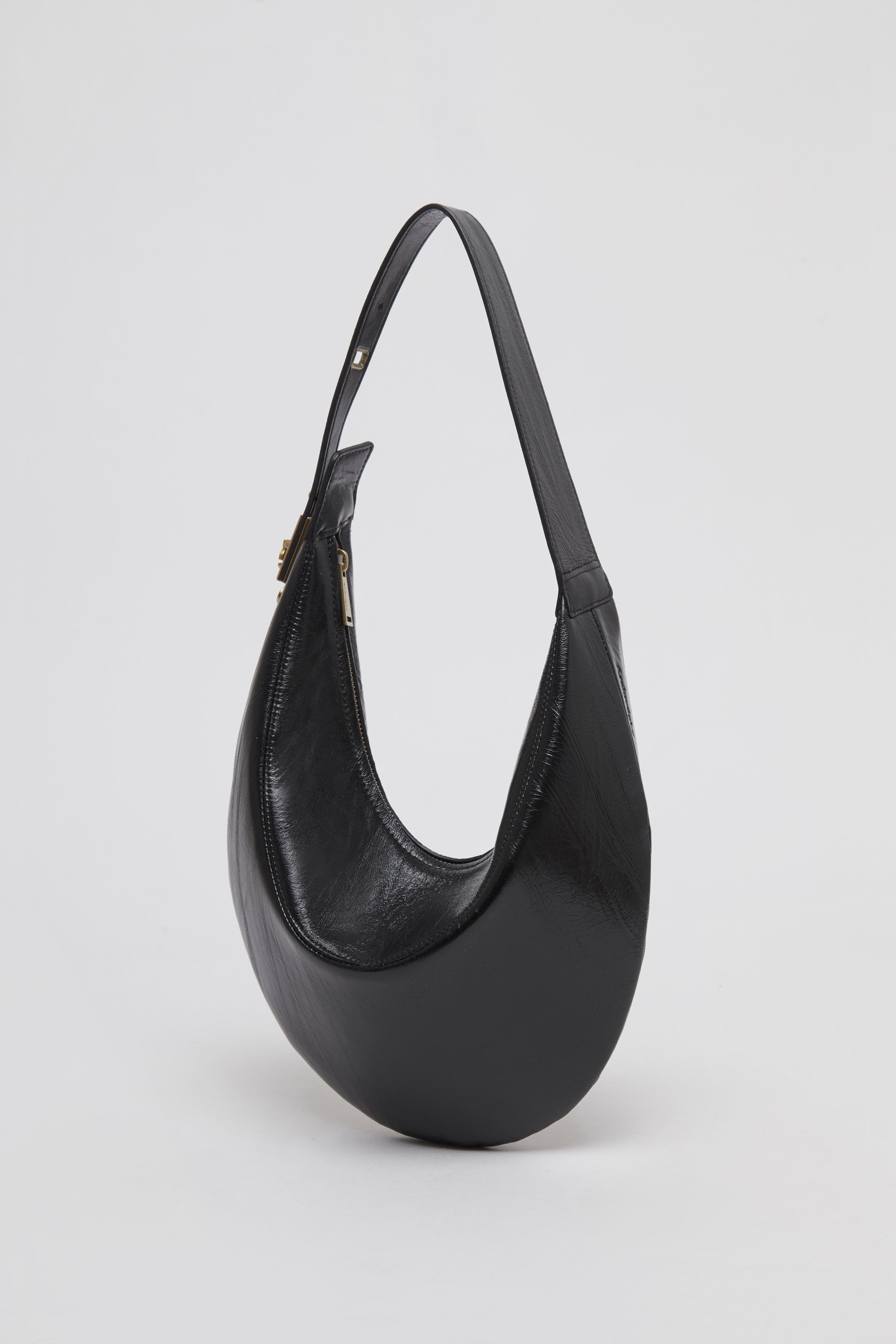 Clip hobo bag