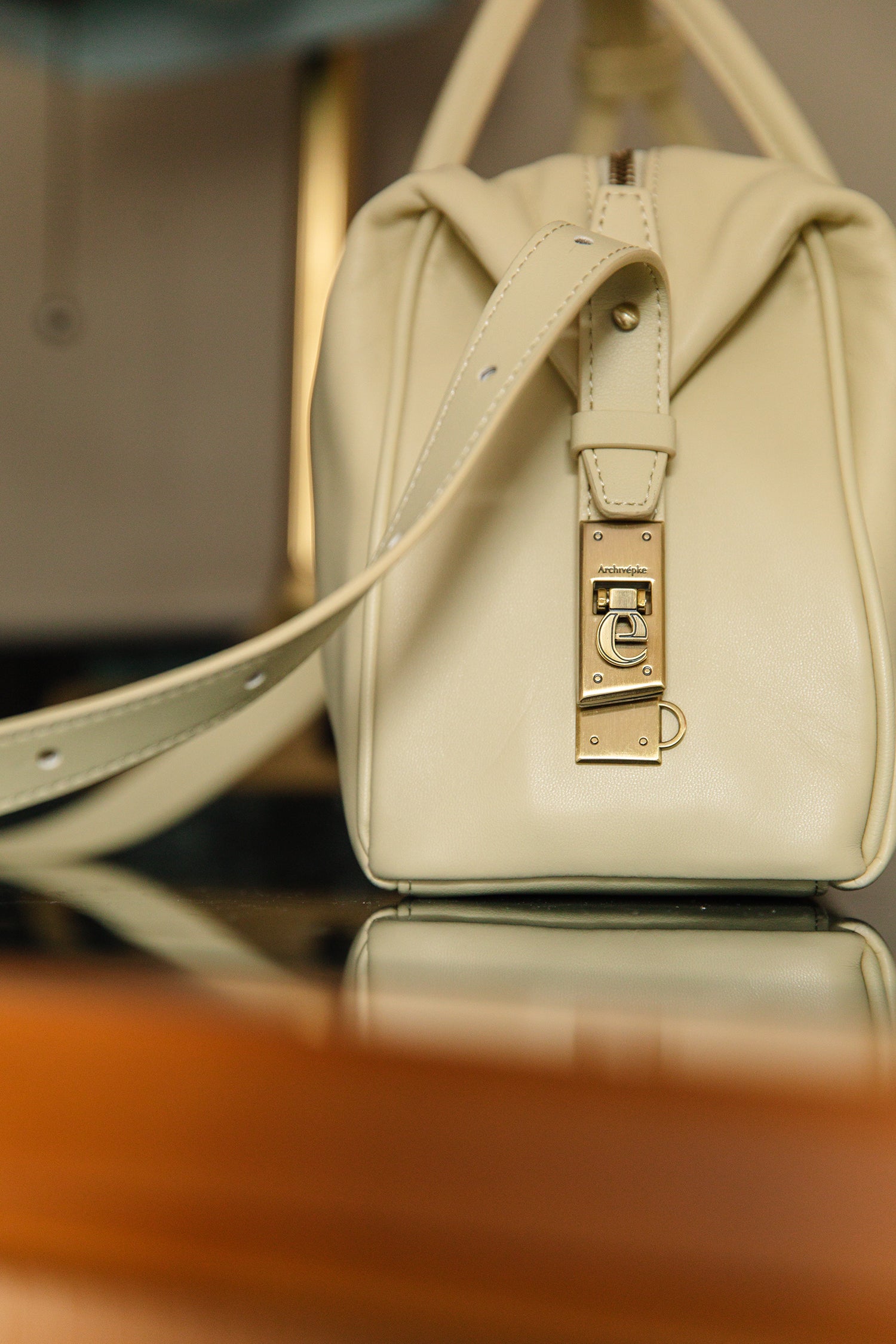 Clip tote bag