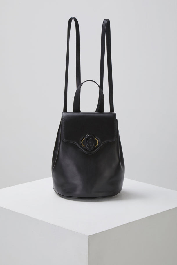 Oval school bag
