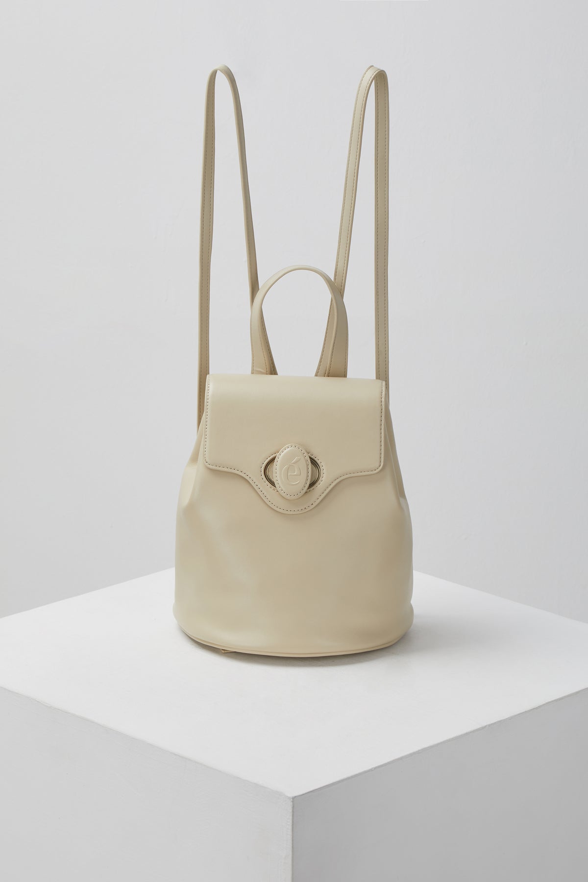 Oval school bag