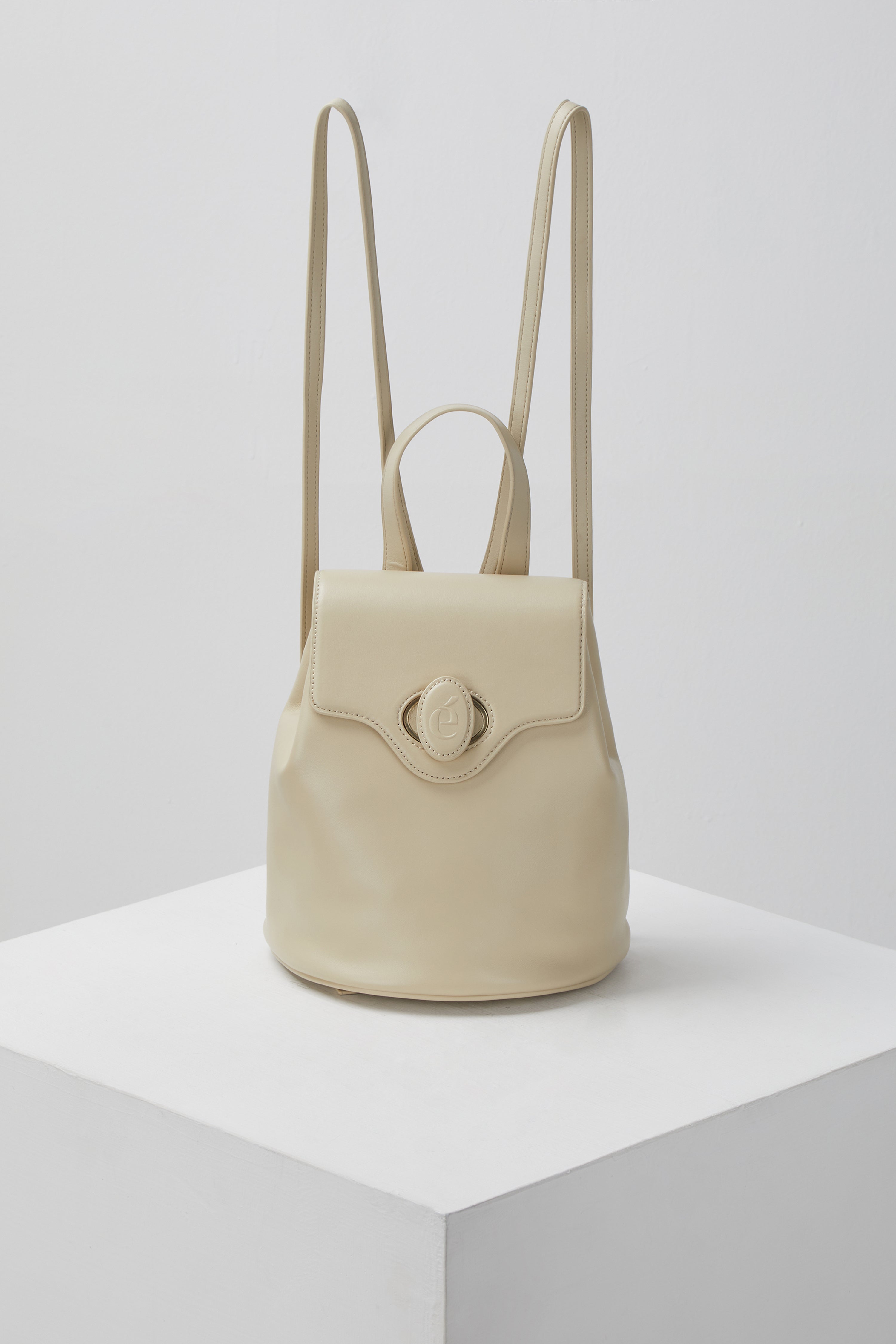 Oval school bag