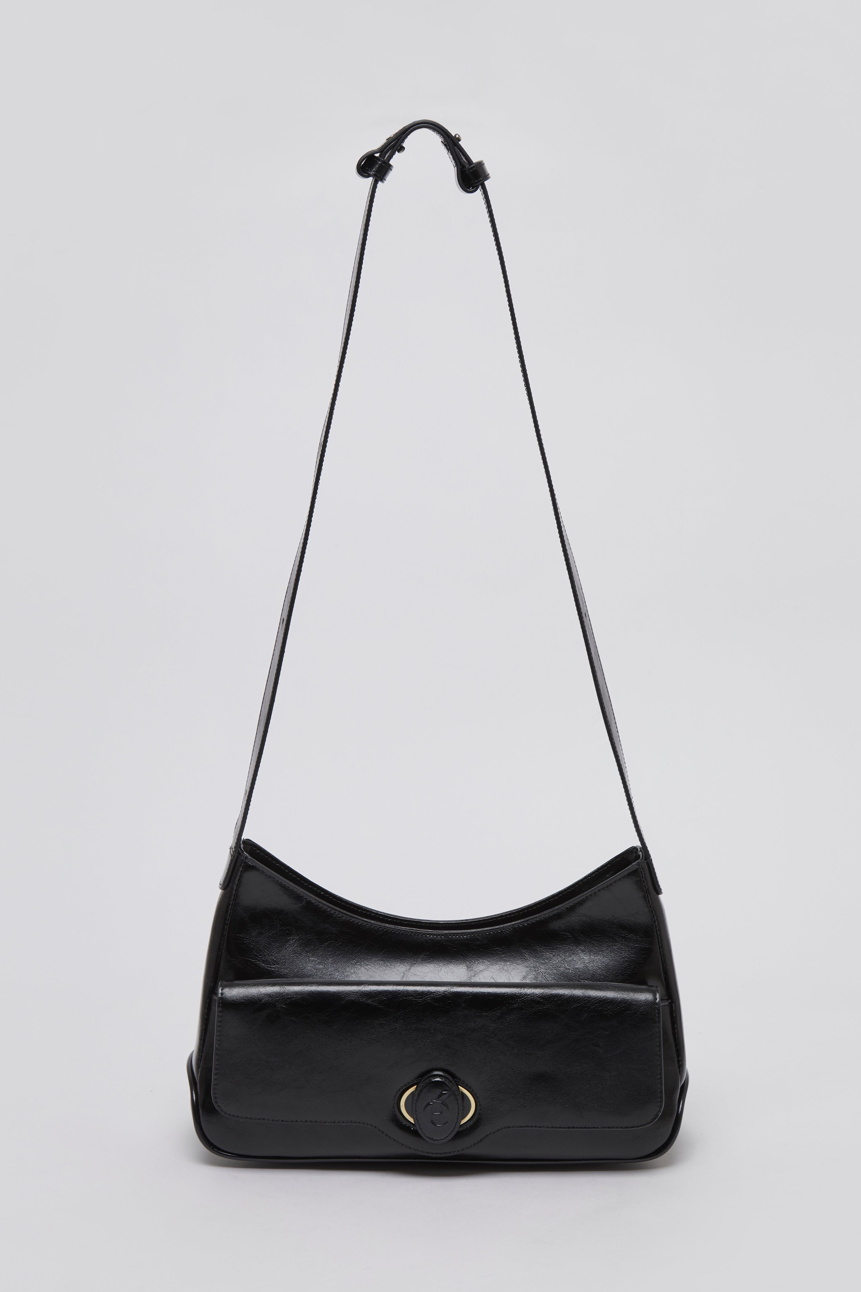 Oval room bag