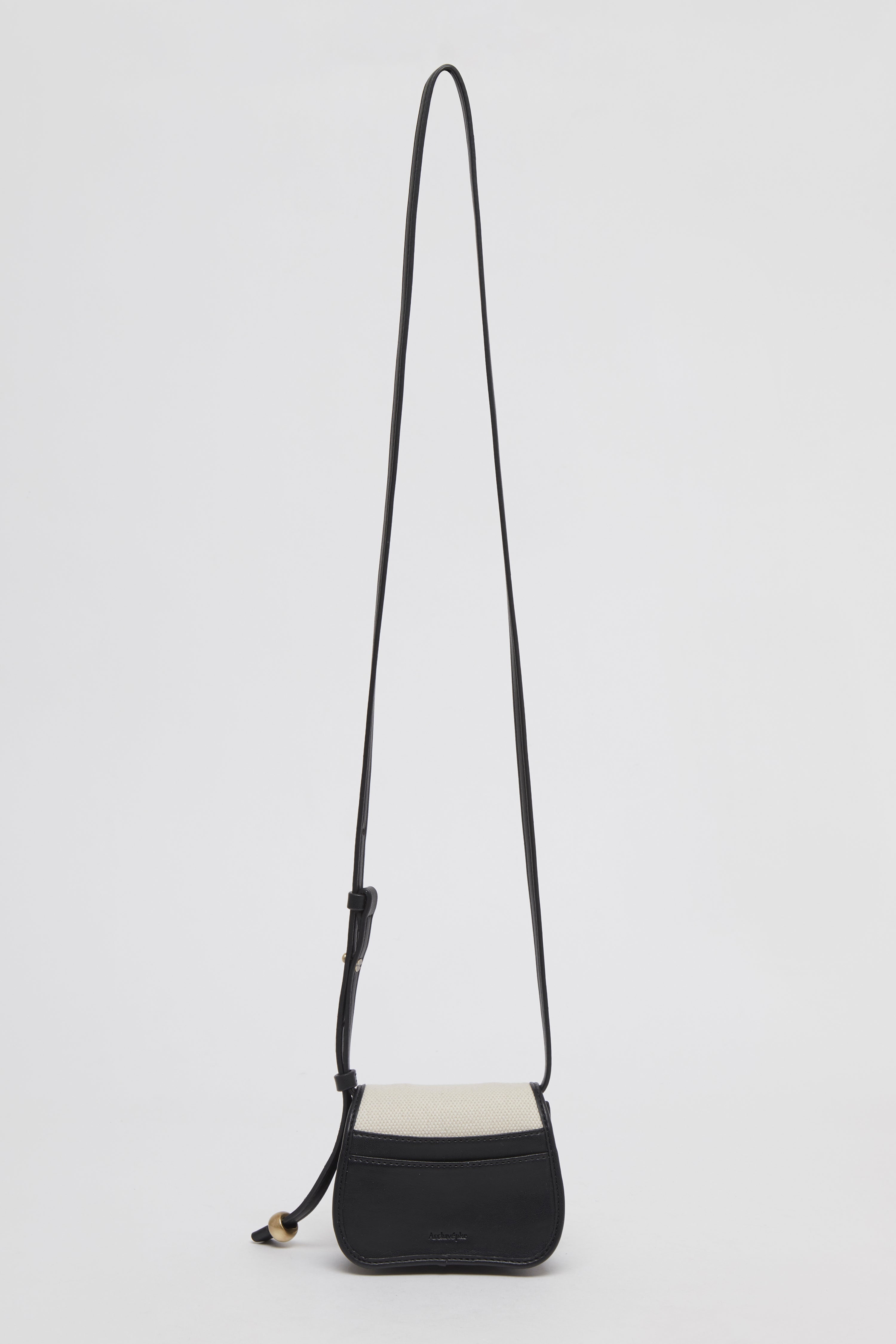 Egg wallet bag