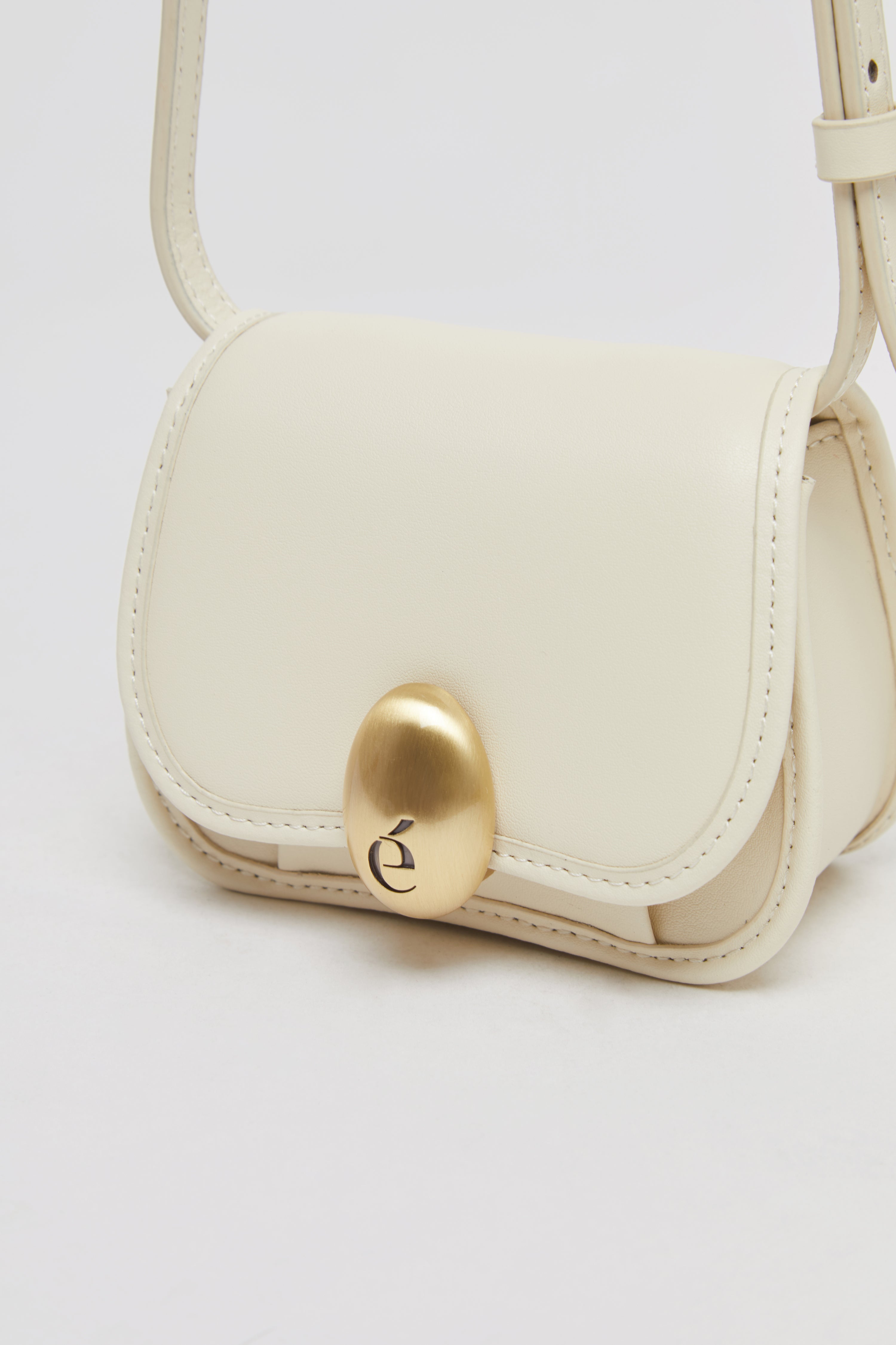 [韓国人気]★ARCHIVEPKE★Egg wallet bag★ミニクロスバッグ★ Egg wallet bag