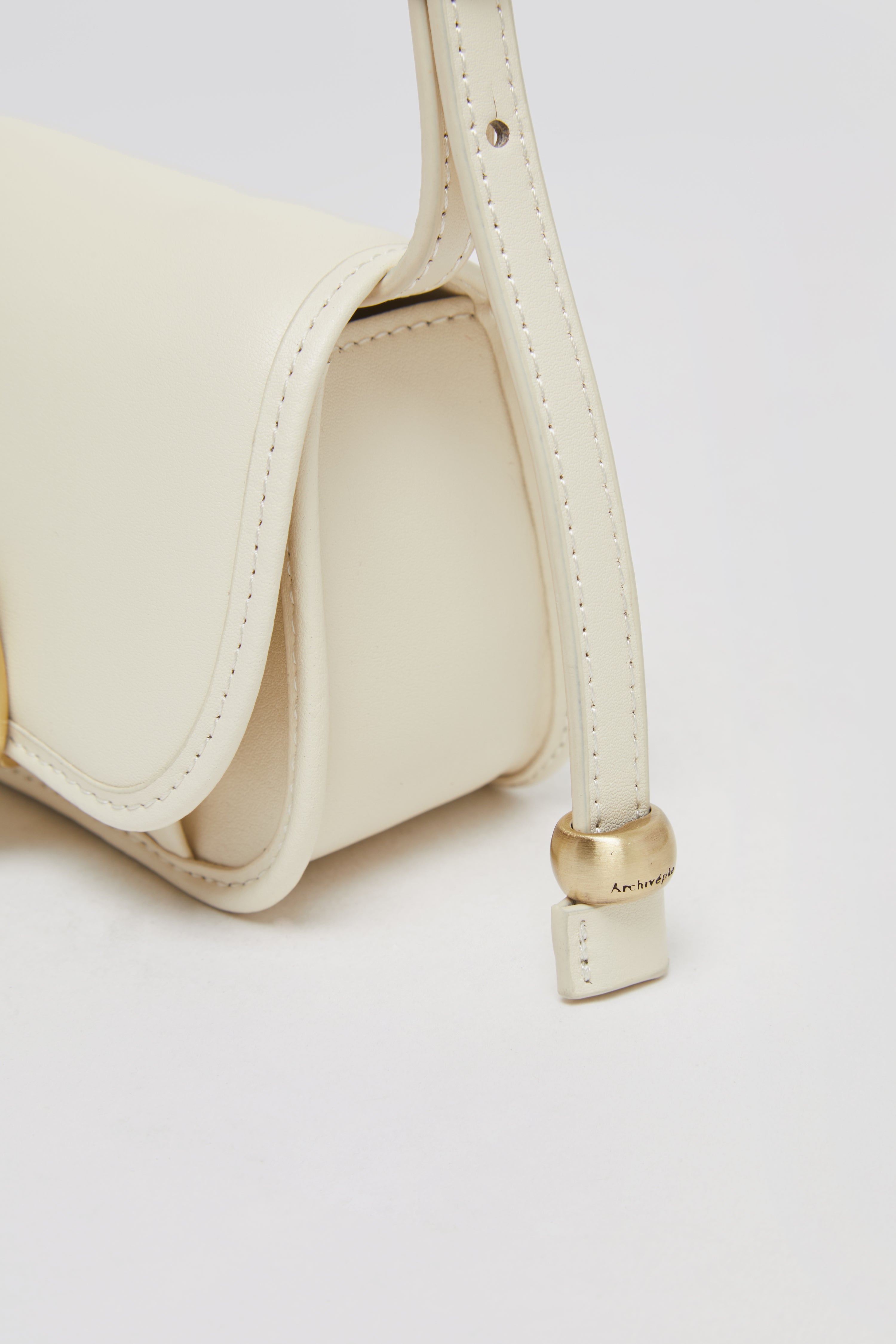 [韓国人気]★ARCHIVEPKE★Egg wallet bag★ミニクロスバッグ★ Egg wallet bag